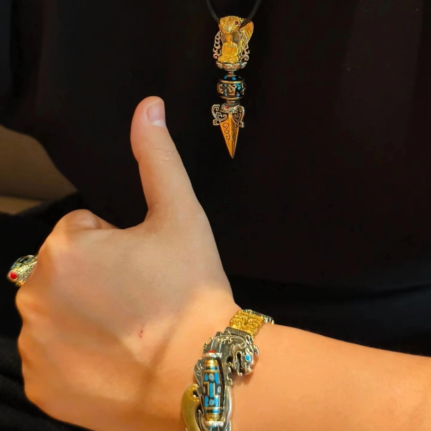 Tibetan-style copper alloy rotatable Vajra pendant