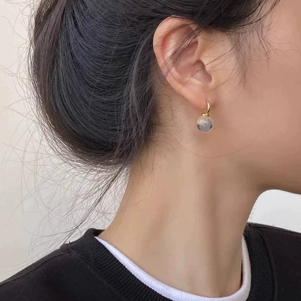 Front wear effect of gold plated silver clear quartz drop earrings for daily outfit