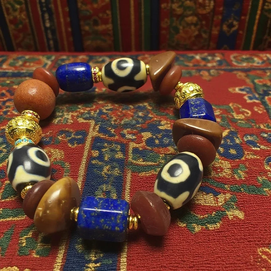 Dzi Bracelet: Courage, wisdom, and wealth protection for you