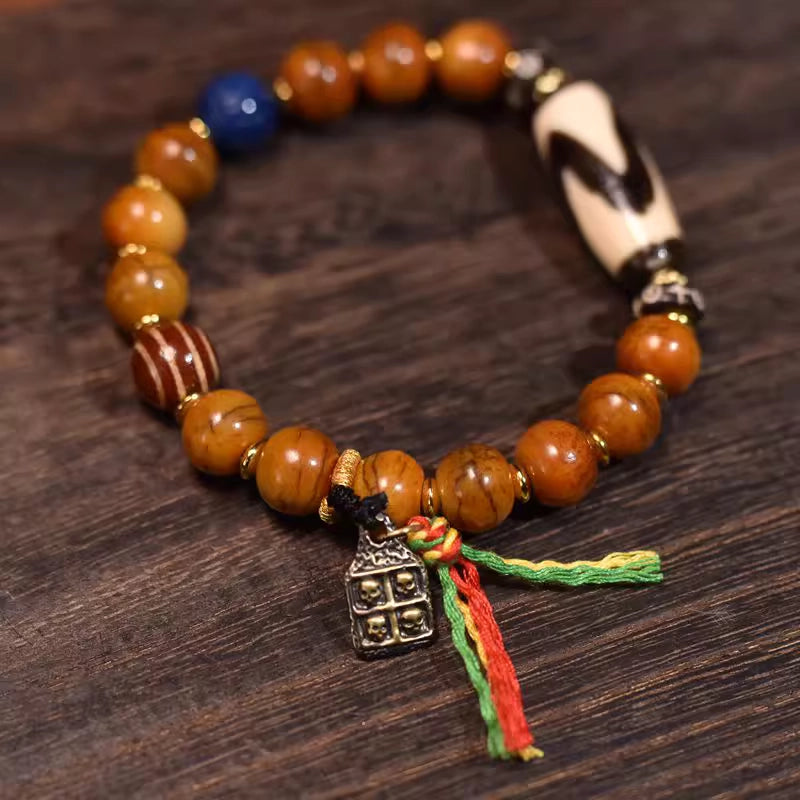 Crafted with ox bone and dzi beads, it features a minimalist design with retro texture, embodying protective wishes for the wearer.