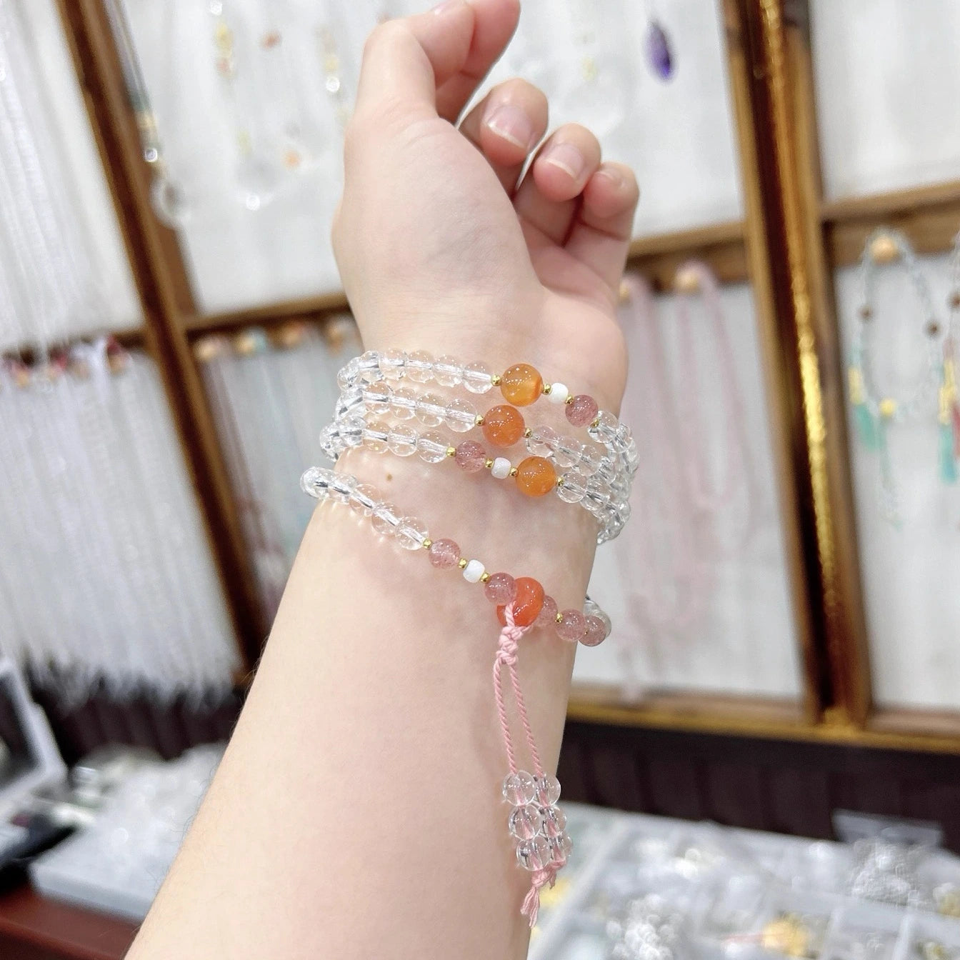 Three-circle bracelet made of natural white crystal