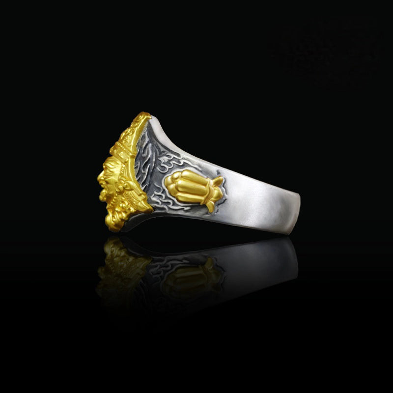 Zhajilamu is the wealth-protecting Dharma protector in Tibet. This ring features a two-tone gold and silver craftsmanship, symbolizing wealth protection and good luck.