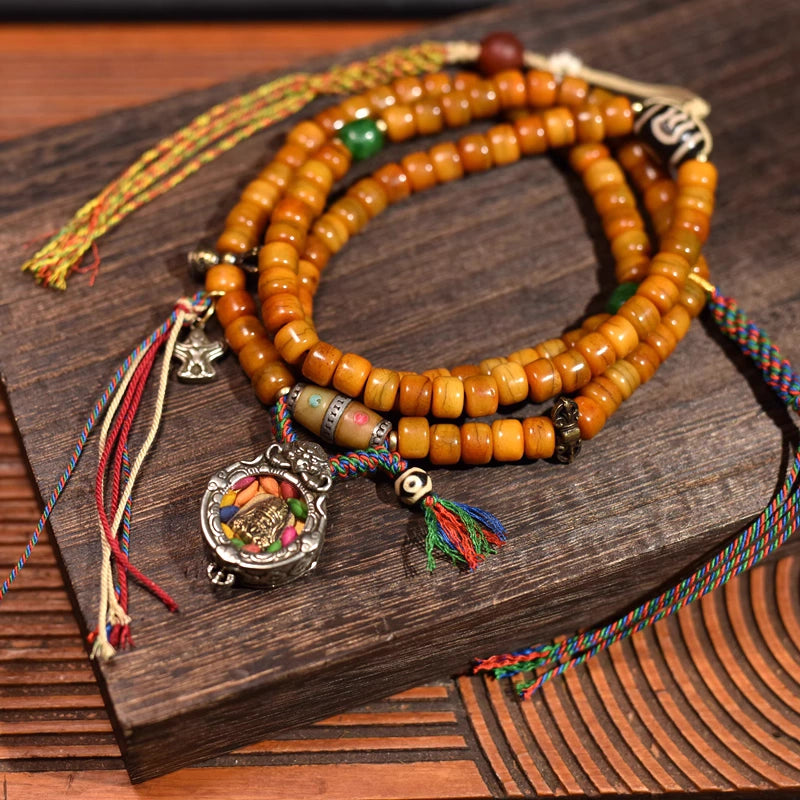 Tibetan dZi bead necklace