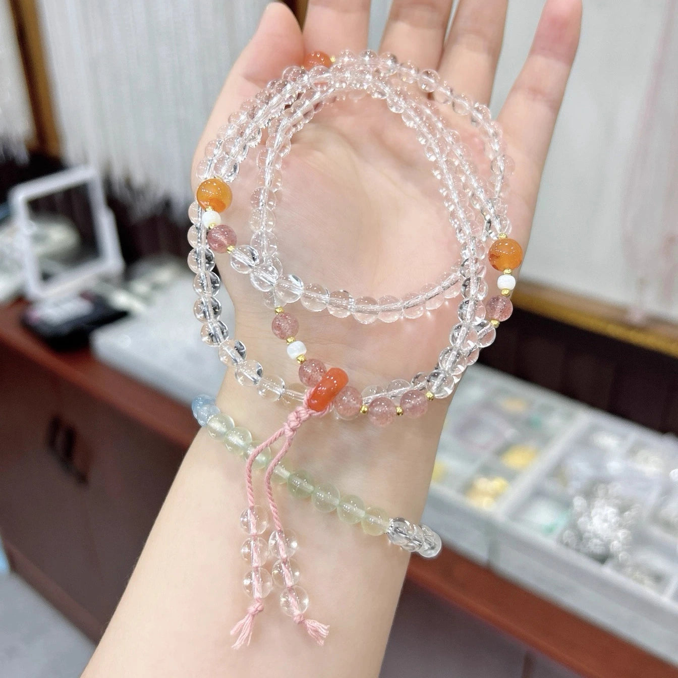 Three-circle bracelet made of natural white crystal